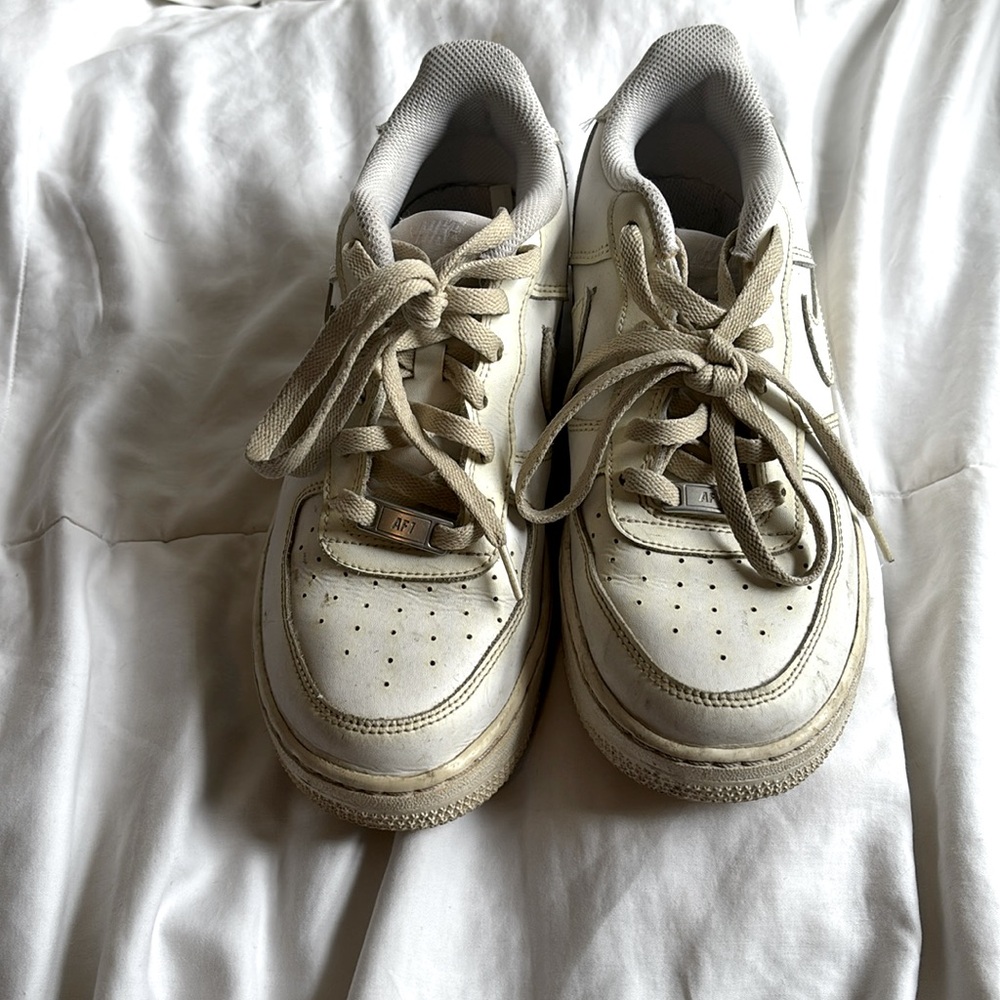 Nike Air Force One (White) Size 7Y worn